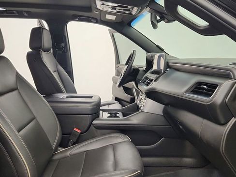 Used 2022 GMC Yukon SLT w/ SLT Luxury Package AWD/4WD image 38