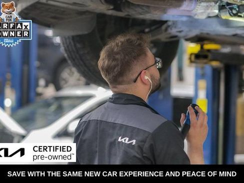 Certified 2024 Kia Sorento S image 6