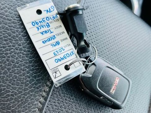 Used 2023 GMC Sierra 2500 Denali w/ Denali Ultimate Package AWD/4WD image 33