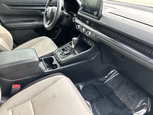 Used 2023 Honda CR-V LX image 16