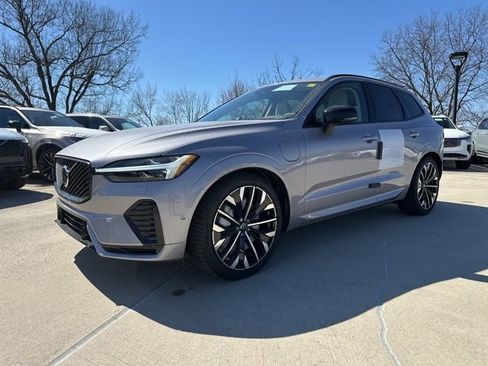 New 2026 Volvo XC60 T8 Ultra w/ Protection Package Premier AWD/4WD image 3