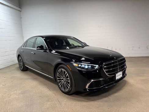 Used 2024 Mercedes-Benz S 580 4MATIC Sedan image 4