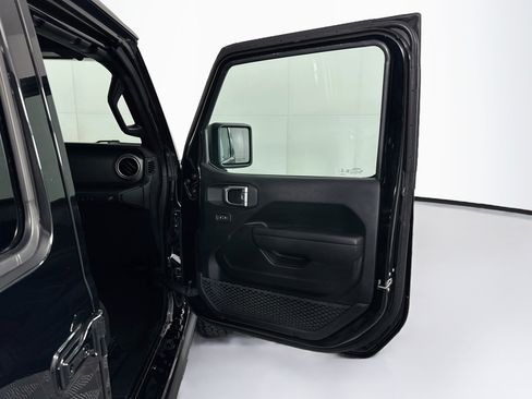 Used 2023 Jeep Wrangler Unlimited Rubicon 4xe w/ Steel Bumper Group AWD/4WD image 30