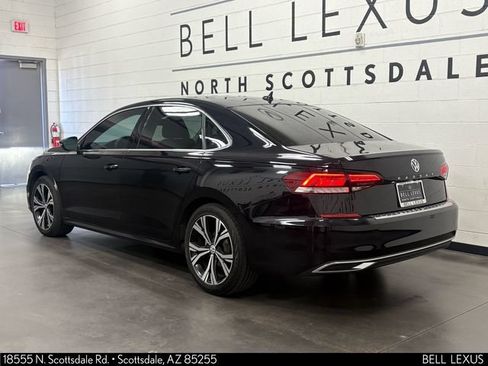 Used 2022 Volkswagen Passat 2.0T SE FWD image 7