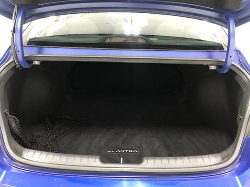 Used 2021 Hyundai Elantra SEL image 23