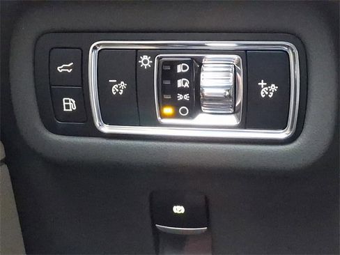 Used 2024 Lincoln Nautilus Reserve w/ Equipment Group 202A image 25