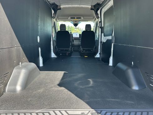 New 2026 Ford Transit 250 148 Medium Roof w/ Load Area Protection Package image 16