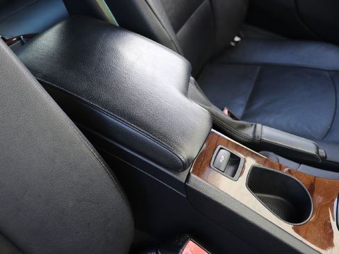 Used 2013 BMW 335i Convertible w/ Premium Pkg image 49