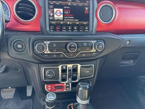 Used 2022 Jeep Gladiator Rubicon w/ Trailer Tow Package AWD/4WD image 7