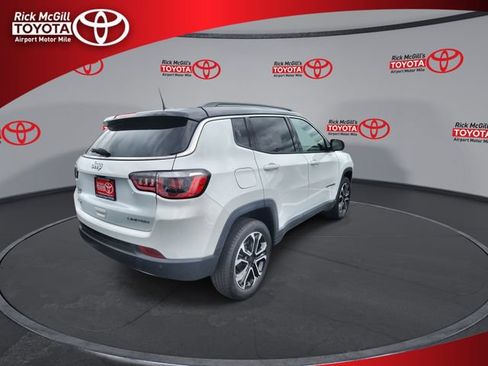 Used 2023 Jeep Compass Limited AWD/4WD image 8