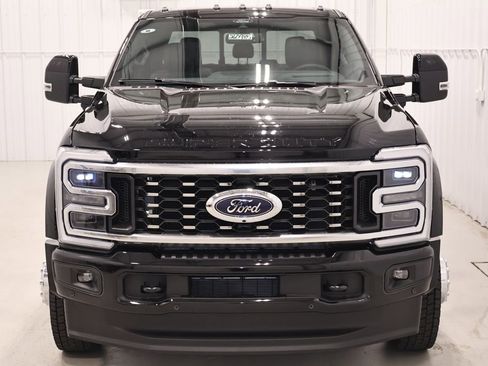 New 2026 Ford F450 Platinum w/ FX4 Off-Road Package AWD/4WD image 4