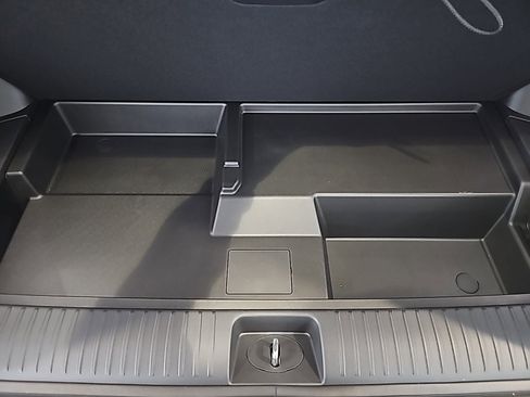 New 2026 Hyundai Ioniq 9 SEL image 42