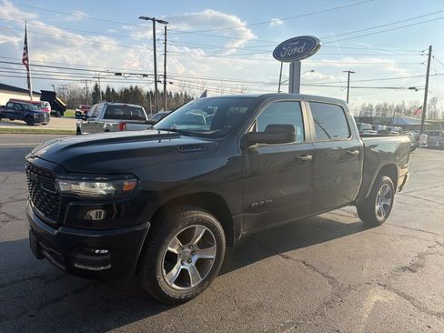 Used 2025 RAM 1500 Tradesman AWD/4WD image 4