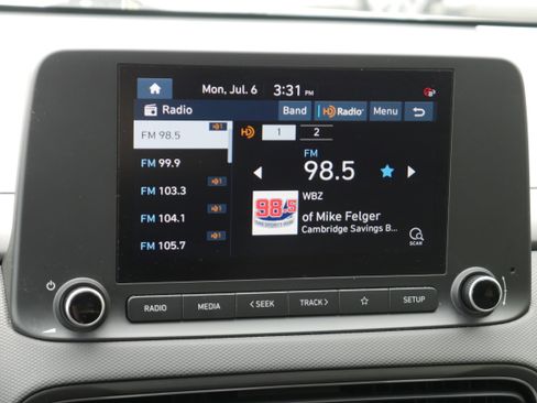 Used 2023 Hyundai Kona SEL AWD/4WD image 16