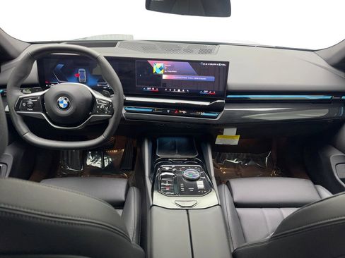 Used 2026 BMW 530i xDrive w/ Premium Package image 52