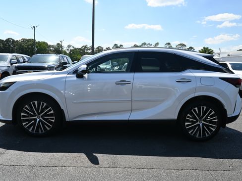 Used 2023 Lexus RX 350 Premium Plus w/ Accessory Package AWD/4WD image 7