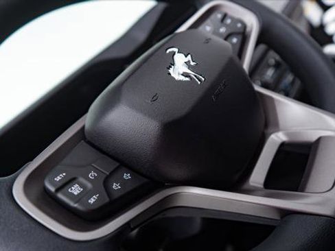 Used 2025 Ford Bronco 4-Door image 28