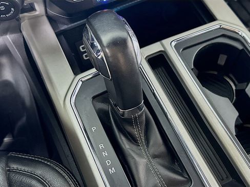 Used 2020 Ford F150 Lariat RWD image 32
