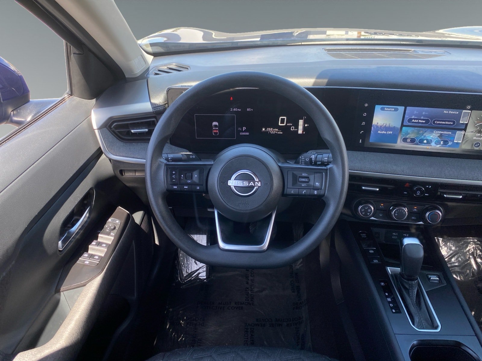 Used 2025 Nissan Kicks SV FWD image 12