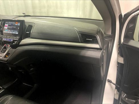 Used 2023 Honda Odyssey EX-L image 13