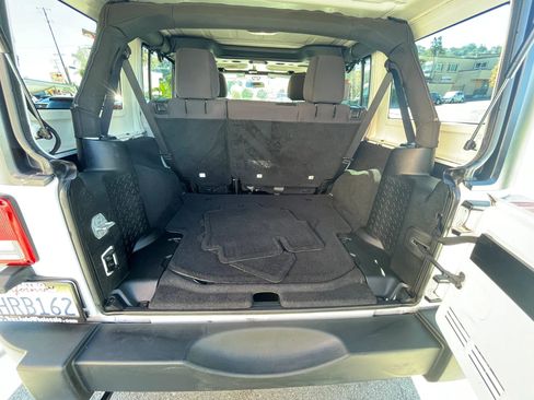 Used 2013 Jeep Wrangler Unlimited Sport w/ Connectivity Group image 15