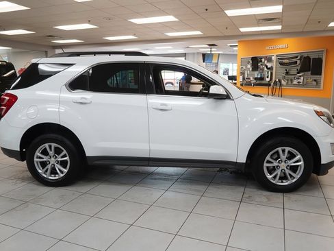 Used 2017 Chevrolet Equinox LT w/ Convenience Package AWD/4WD image 13