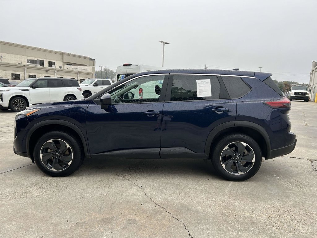 Used 2025 Nissan Rogue SV FWD image 6