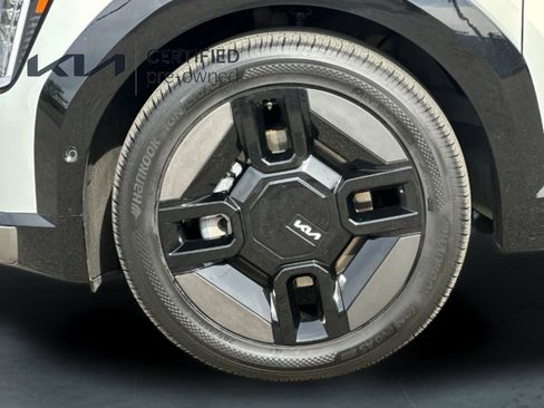 Certified 2024 Kia EV9 GT-Line image 28