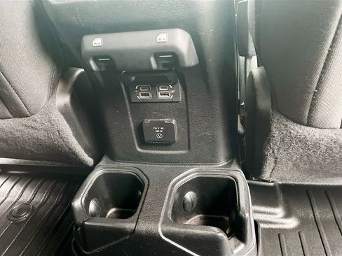 Used 2020 Jeep Wrangler Unlimited Sahara AWD/4WD image 26