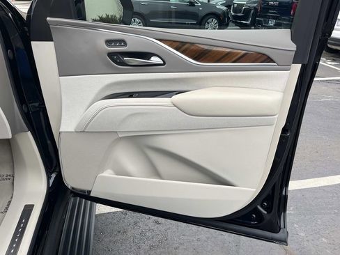 Used 2024 Cadillac Escalade Sport Platinum w/ LPO, ONYX Package image 24