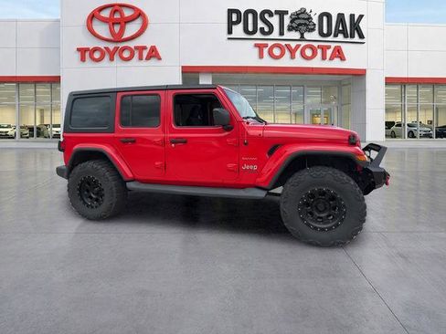 Used 2019 Jeep Wrangler Unlimited Sahara AWD/4WD image 5