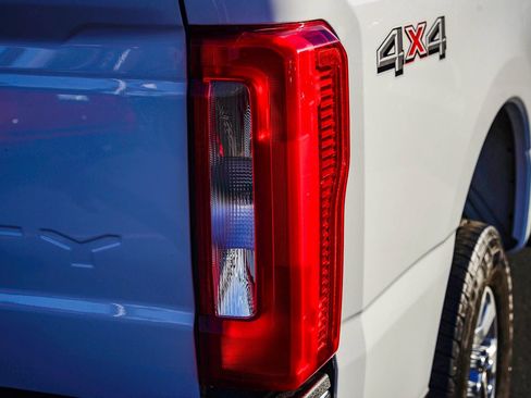 Certified 2024 Ford F250 XLT image 7