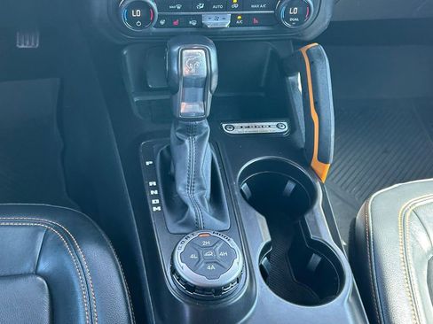 Used 2021 Ford Bronco Badlands image 21