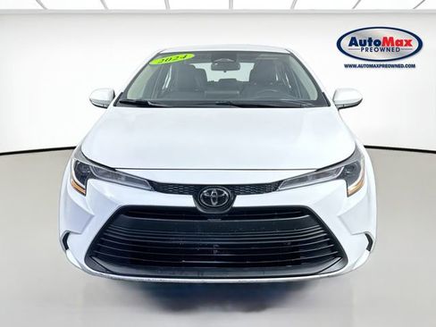 Used 2024 Toyota Corolla LE image 6