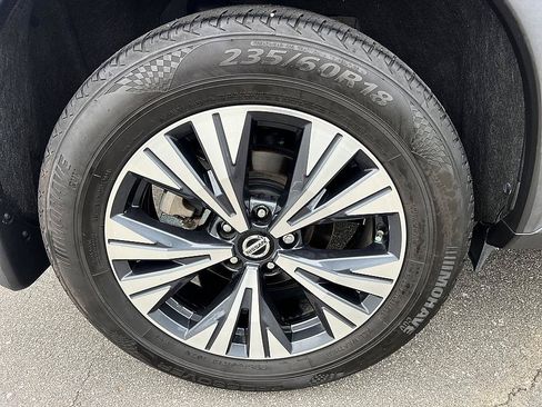 Certified 2021 Nissan Rogue SV FWD image 11