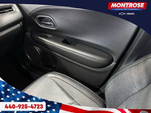 Used 2020 Honda HR-V Touring image 40