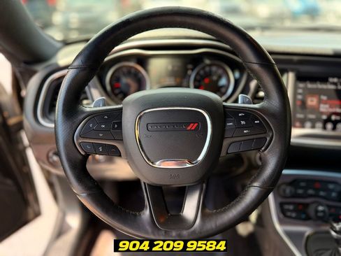 Used 2017 Dodge Challenger R/T Scat Pack RWD image 19