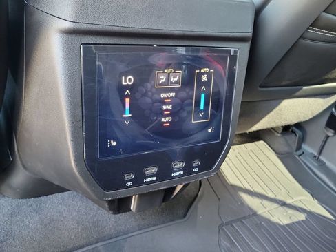 Used 2026 GMC Yukon Denali Ultimate AWD/4WD image 22