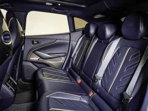 Used 2026 Aston Martin DBX S AWD/4WD image 20