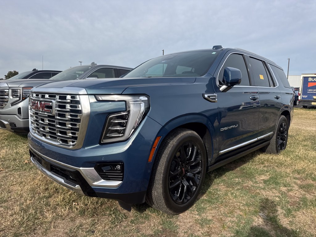 Used 2025 GMC Yukon Denali w/ Denali Reserve Package AWD/4WD image 1