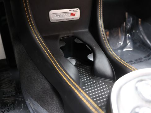 Used 2019 McLaren 570S Spider RWD image 45