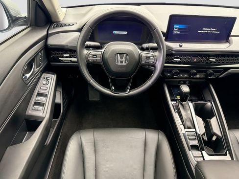 Used 2025 Honda Accord EX-L image 10