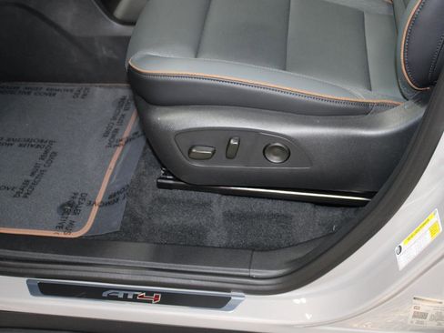 New 2026 GMC Acadia AT4 image 28