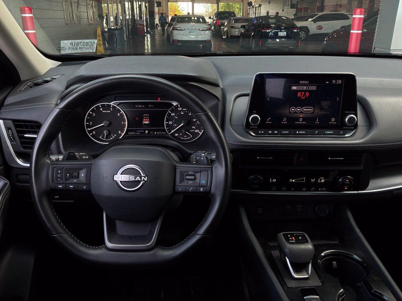 Used 2025 Nissan Rogue SV FWD image 14