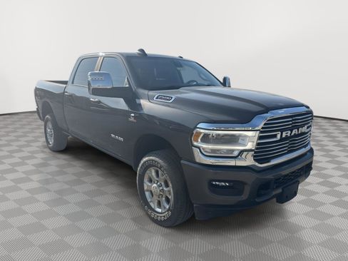 Used 2024 RAM 2500 Laramie AWD/4WD image 7