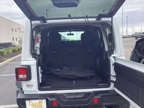 Used 2022 Jeep Wrangler Unlimited Sport AWD/4WD image 10