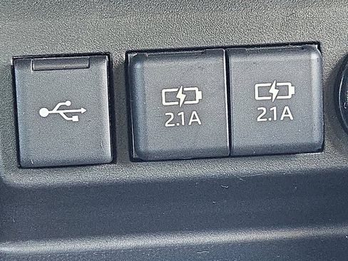 Used 2021 Toyota Highlander Limited image 20