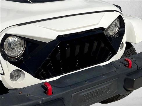 Used 2018 Jeep Wrangler Unlimited Rubicon AWD/4WD image 27