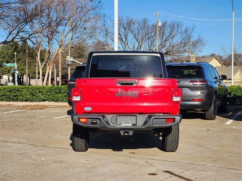 Certified 2022 Jeep Gladiator Sport image 6