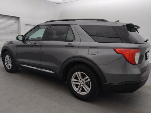 Used 2021 Ford Explorer XLT w/ Equipment Group 202A RWD image 3